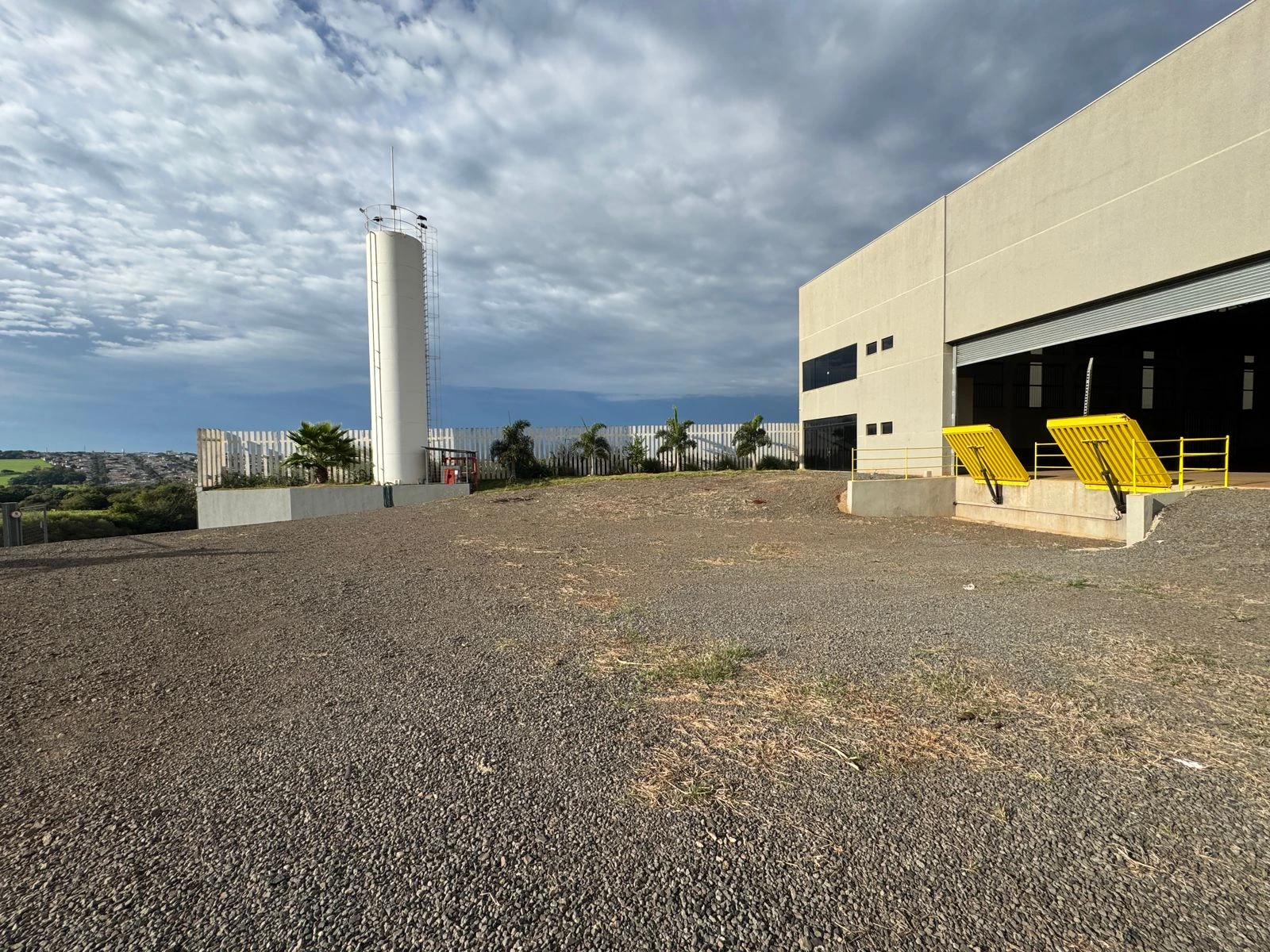 Barracão Comercial com 2.100m² | Junto a BR376 | Marialva - PR