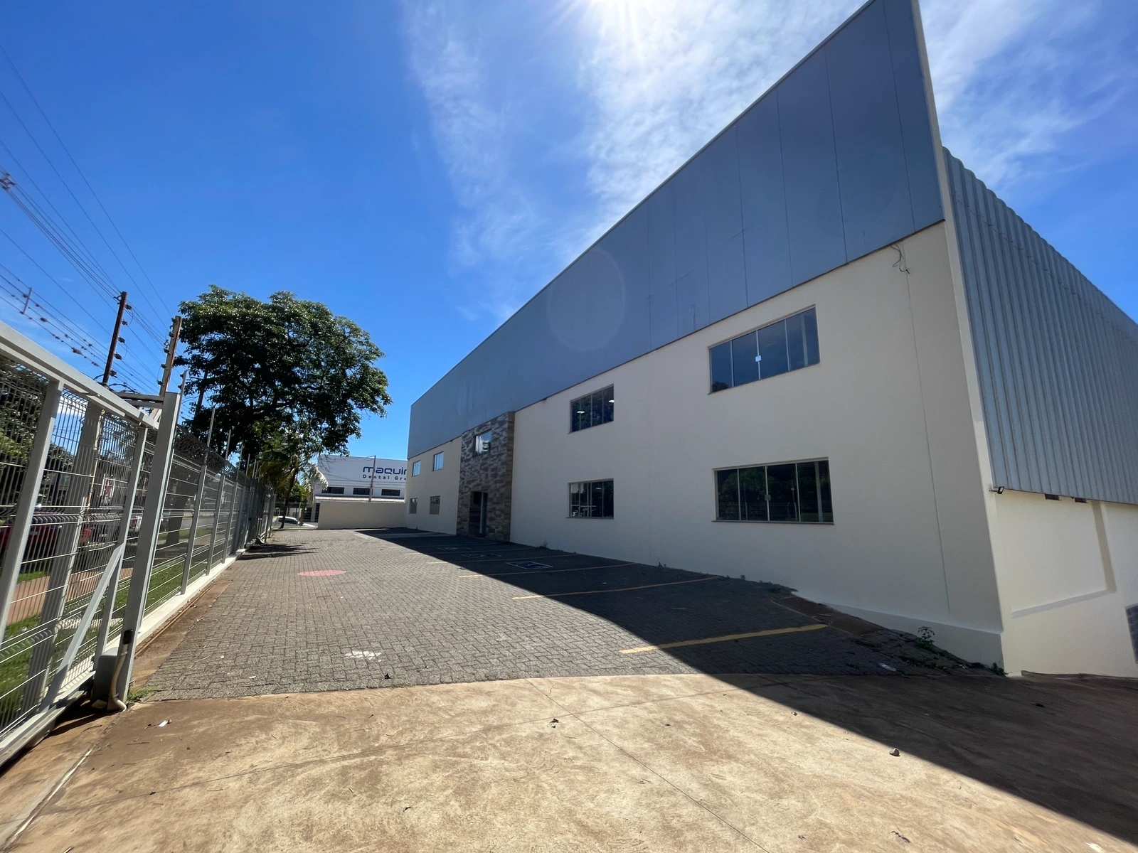 📍 Locação: Barracão Comercial – Em Localização Estratégica | Parque Industrial | Melvim Jones | Maringá/PR