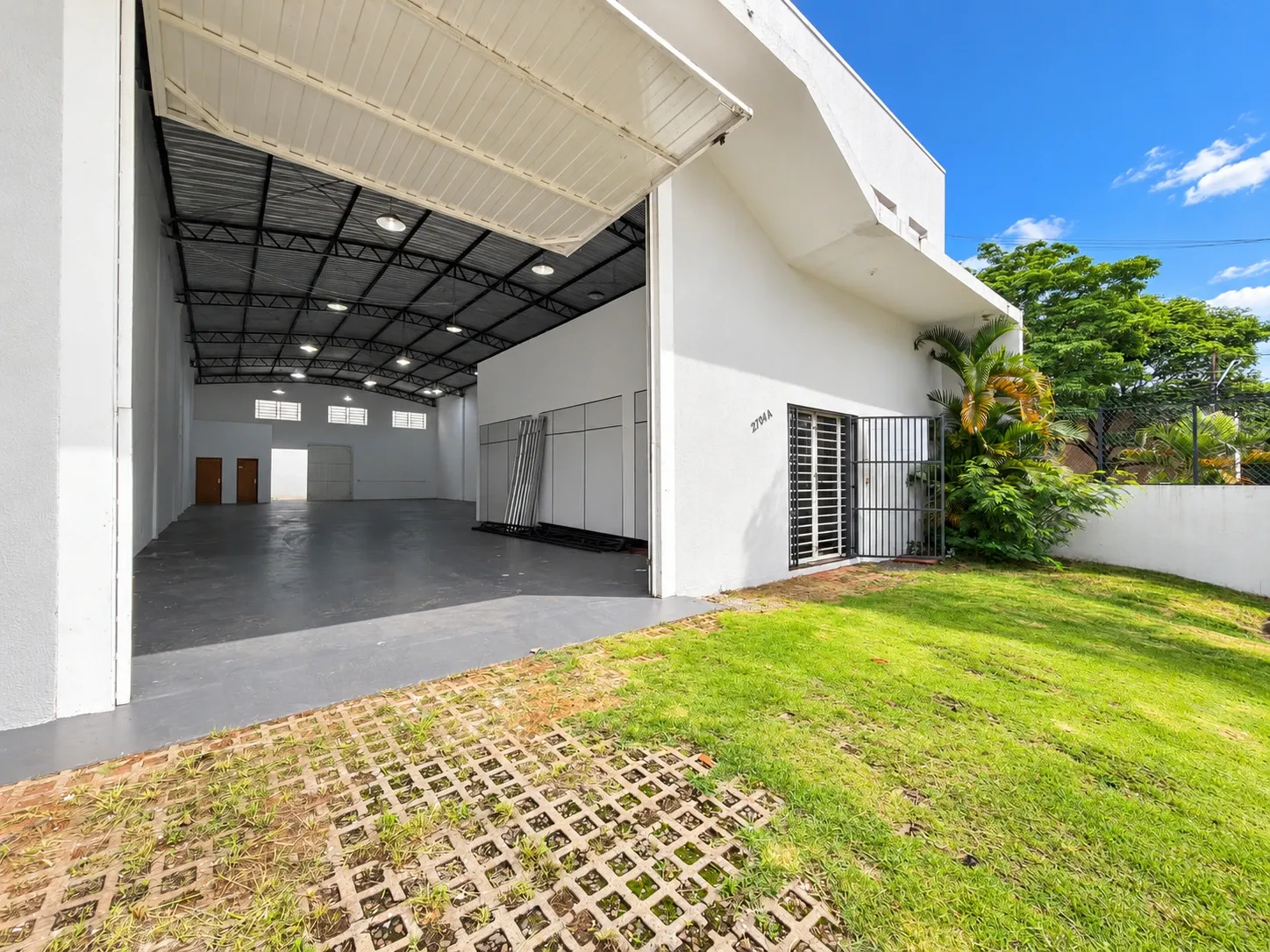 Disponível para Locação | Avenida Tuiuti | 405m² | Mezanino | Amplo Salão Fabril